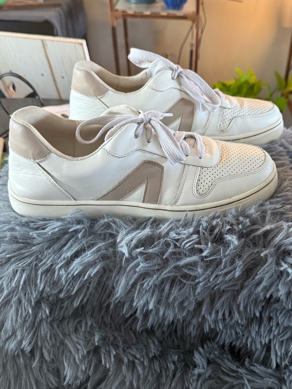 MIA Size 9M Krew Court White and Cement (Tan) Low-Top Leather Sneakers